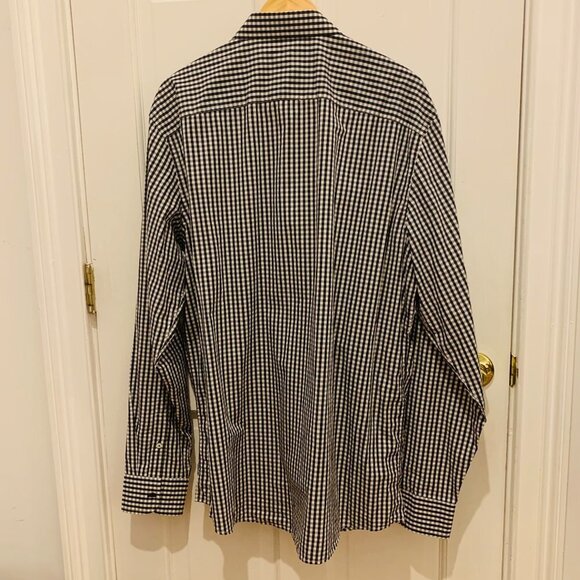 Untuckit Long Sleeve Button Down Wrinkle Free - Picture 2 of 8